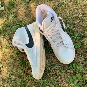Nike Court Royale 2 Mid sneakers